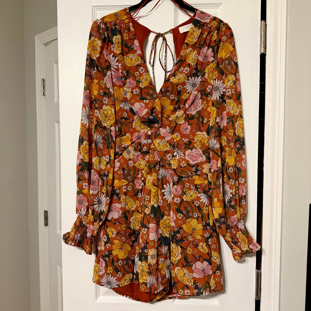 ASTR Long Sleeve Back Tie Floral Romper - Yellow spice floral